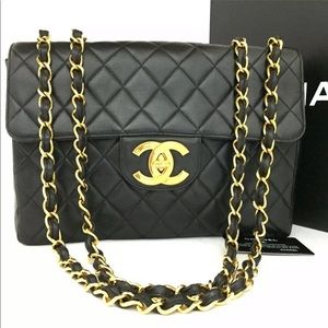 CHANEL Classic Jumbo Leather Flap Gold Chain Bag